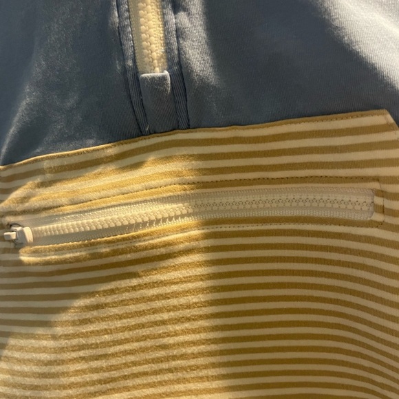 Boys jacket busy bees smocked. - Picture 3 of 5